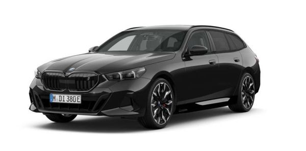 BMW i5 xDrive40 Touring,0,95% rta, fria vinterhjul t.o.m. 30/9 - 2026
