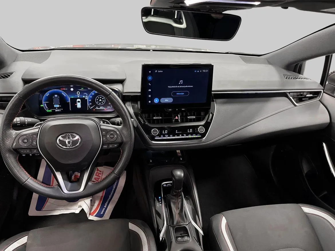Vehicle image 11