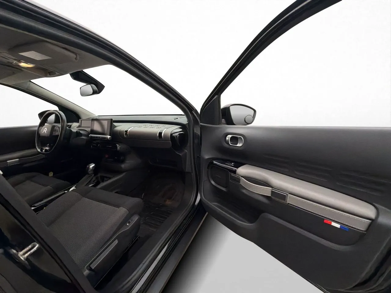 Vehicle image 11