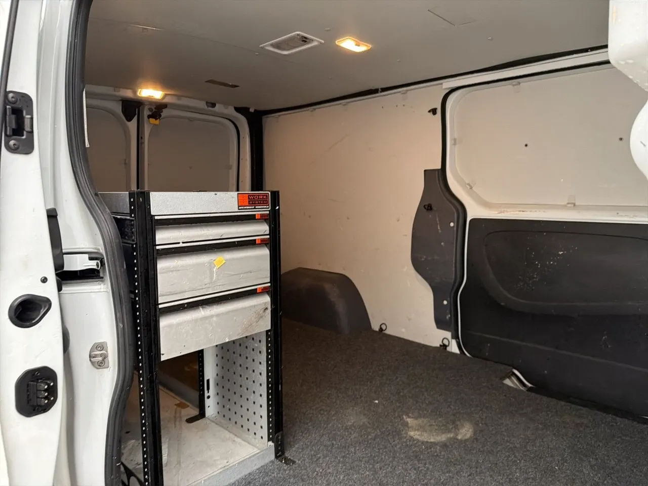 Vehicle image 14