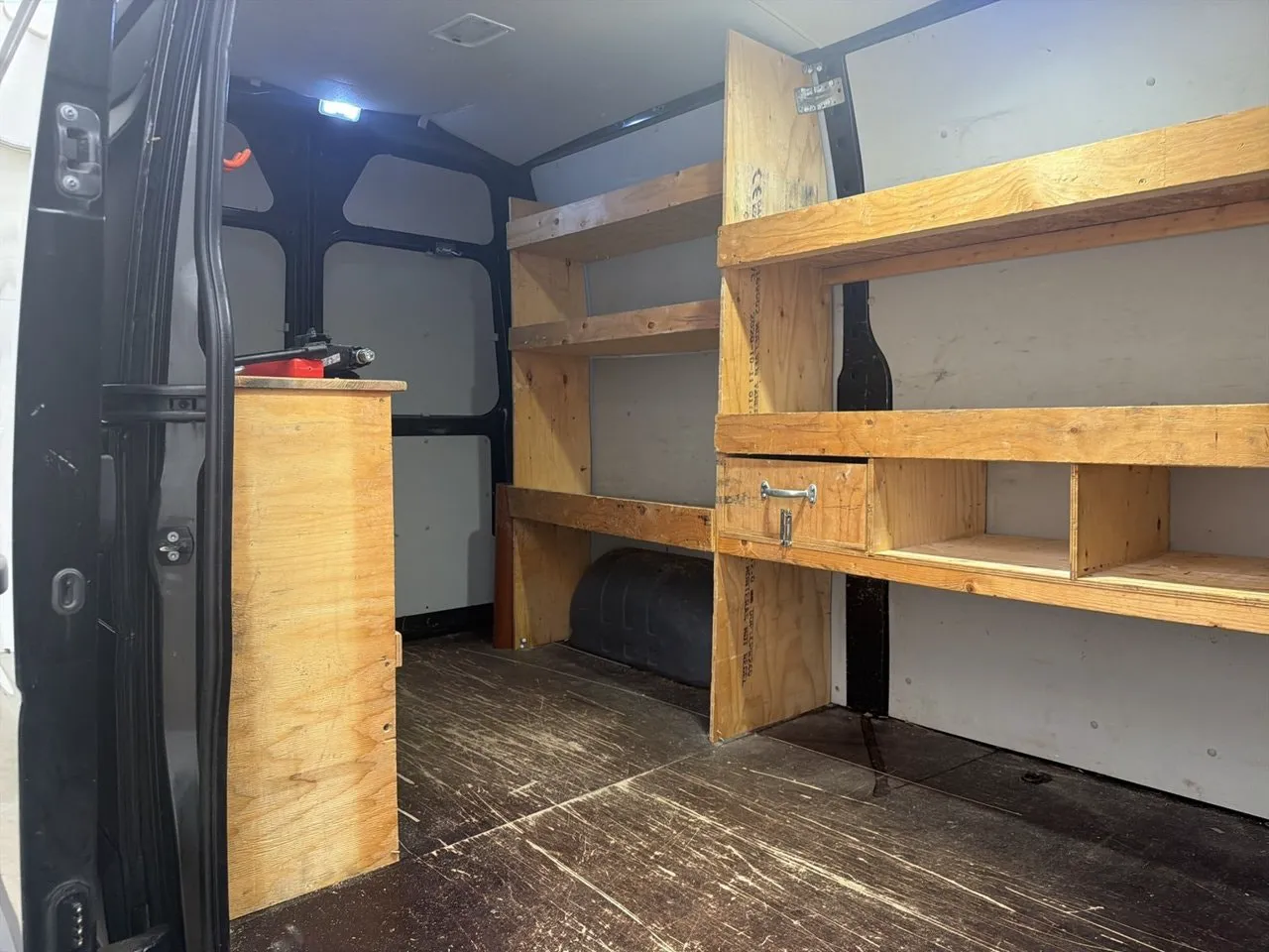 Vehicle image 13