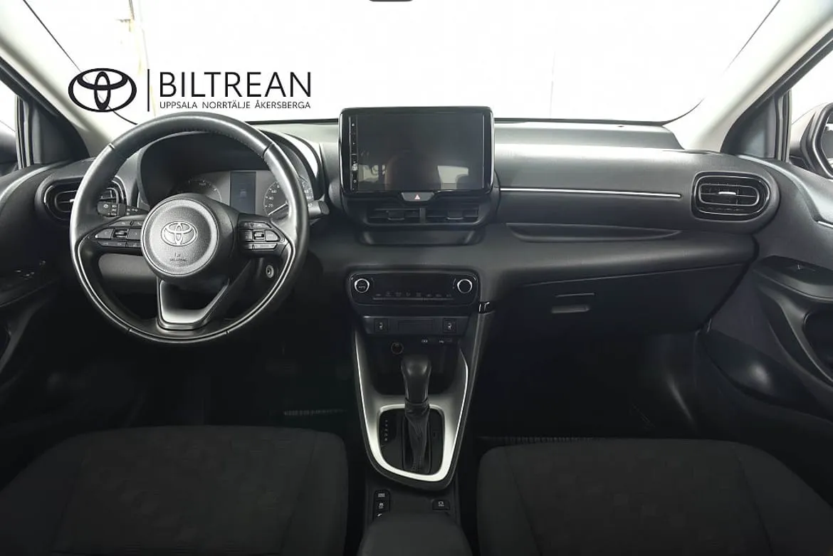 Vehicle image 7