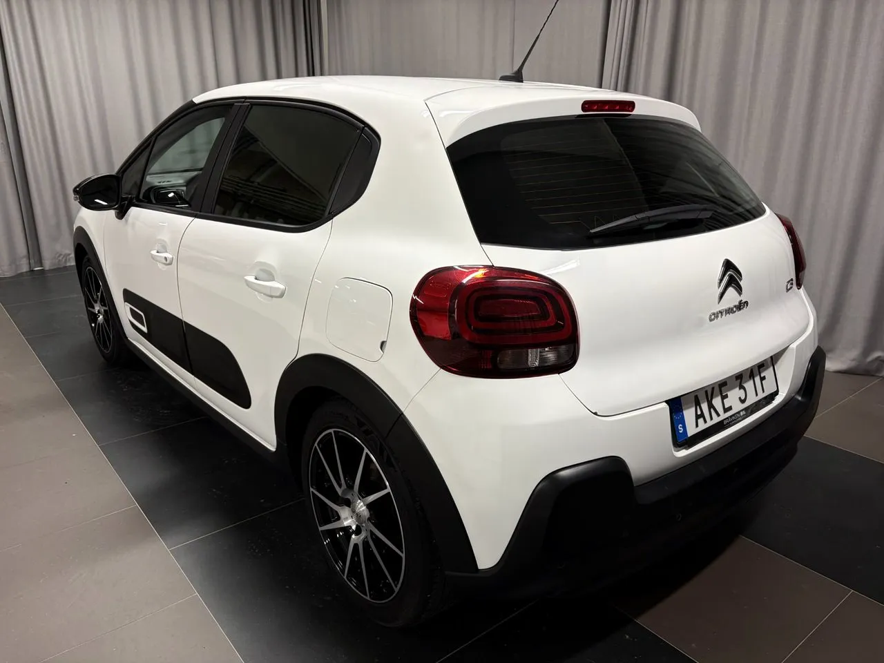 Vehicle image 2