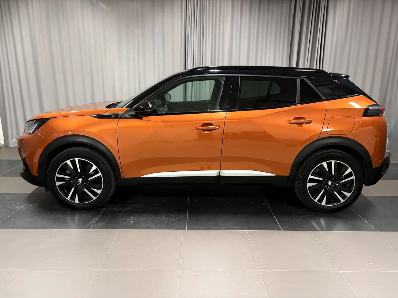 Vehicle image 2