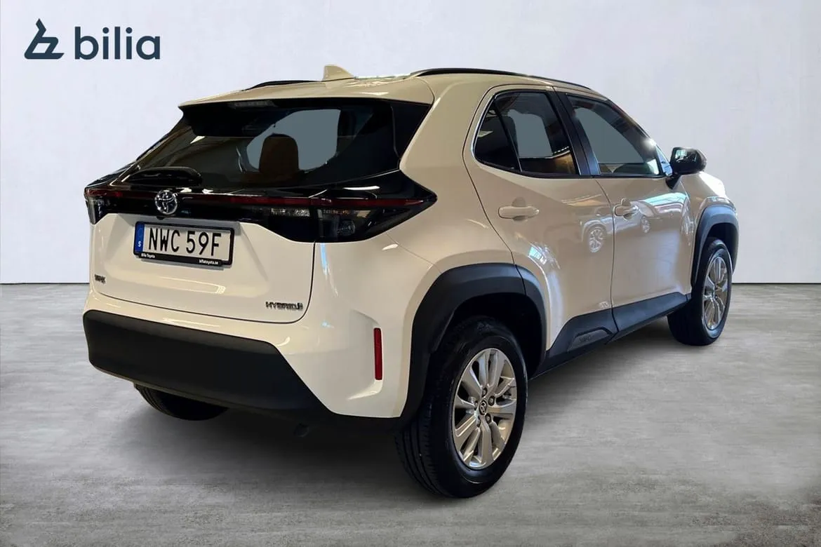 Vehicle image 18