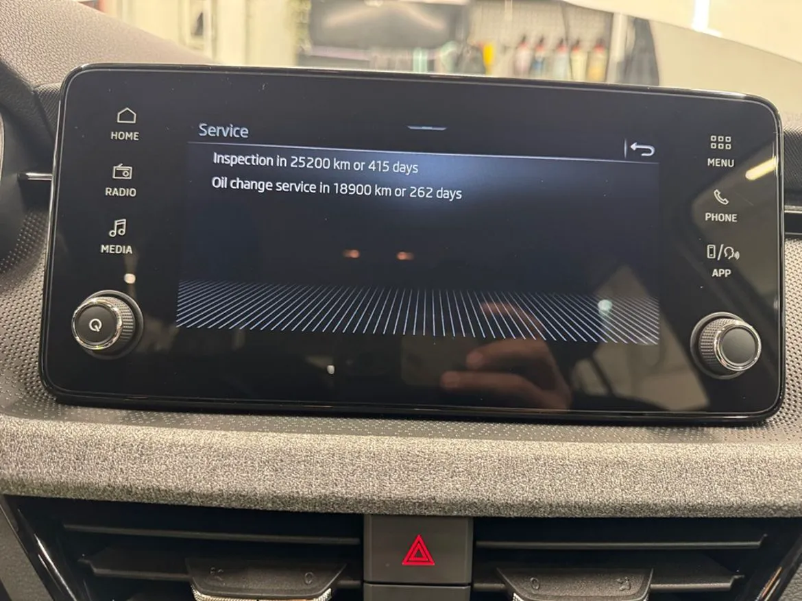 Vehicle image 20