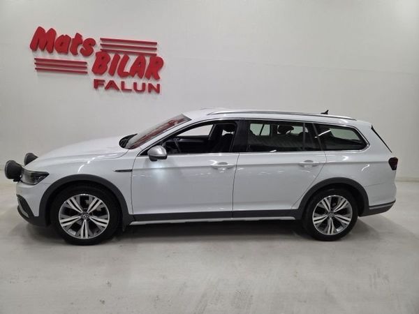 Volkswagen Passat Alltrack Executive Automat 4x4 200 Hk - 2022