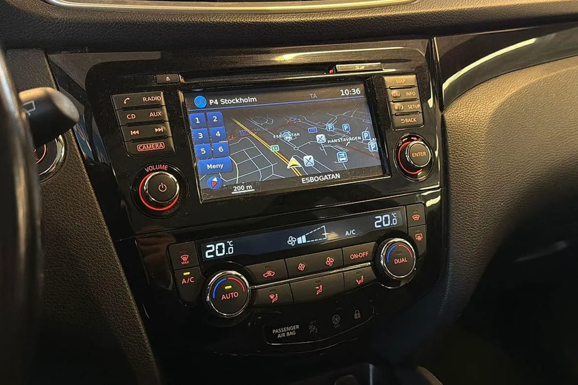 Vehicle image 18