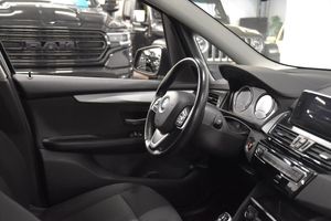BMW 220 bild 9