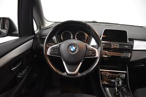 BMW 220 bild 2