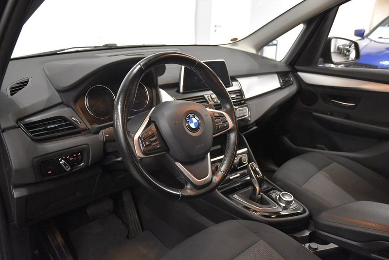 BMW 220 bild 8