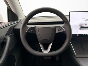 Tesla Model Y bild 12
