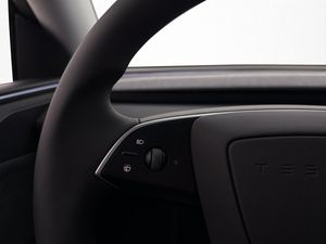Tesla Model Y bild 19