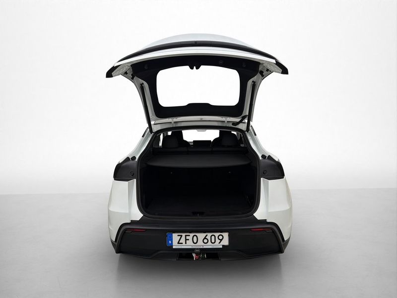Tesla Model Y bild 10