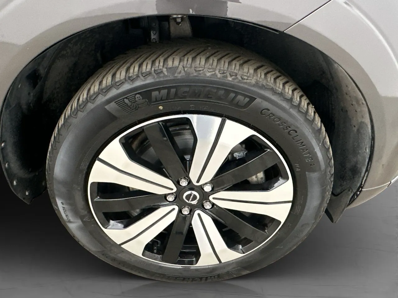 Vehicle image 33