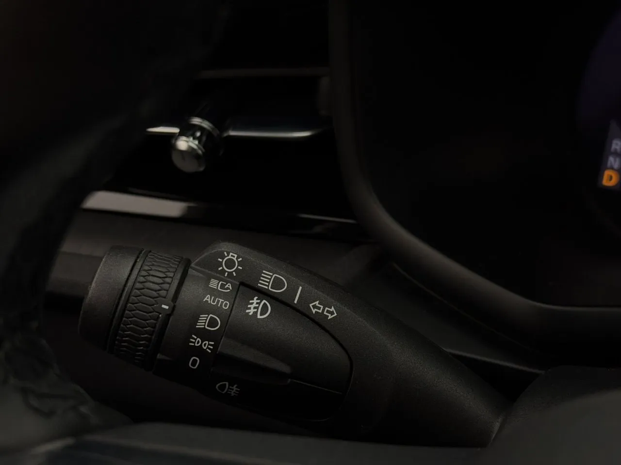 Vehicle image 32