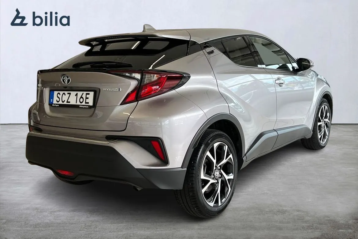Vehicle image 18