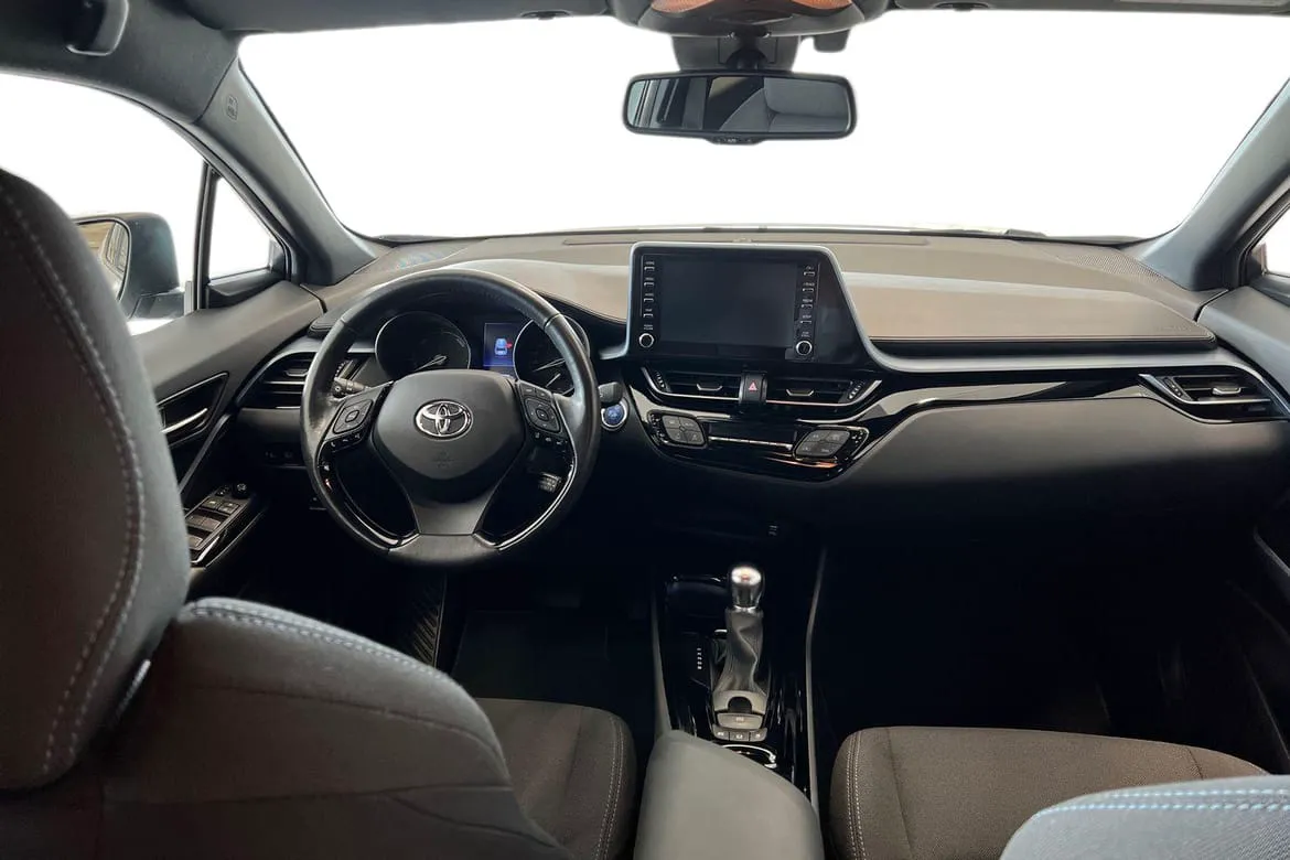 Vehicle image 8