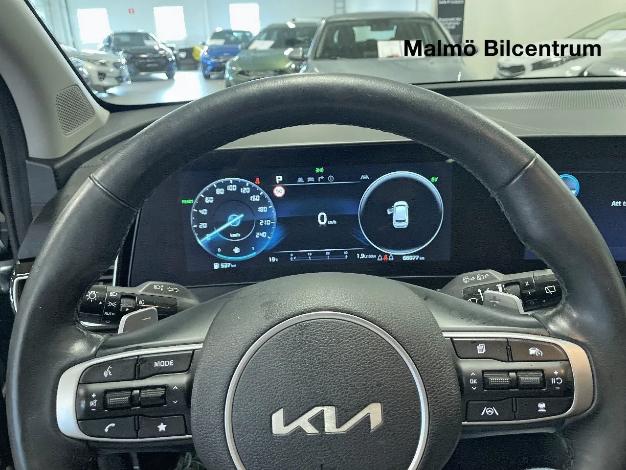 Vehicle image 14