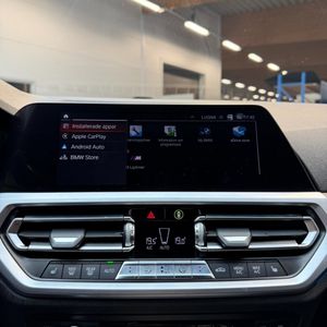 BMW 330 bild 12