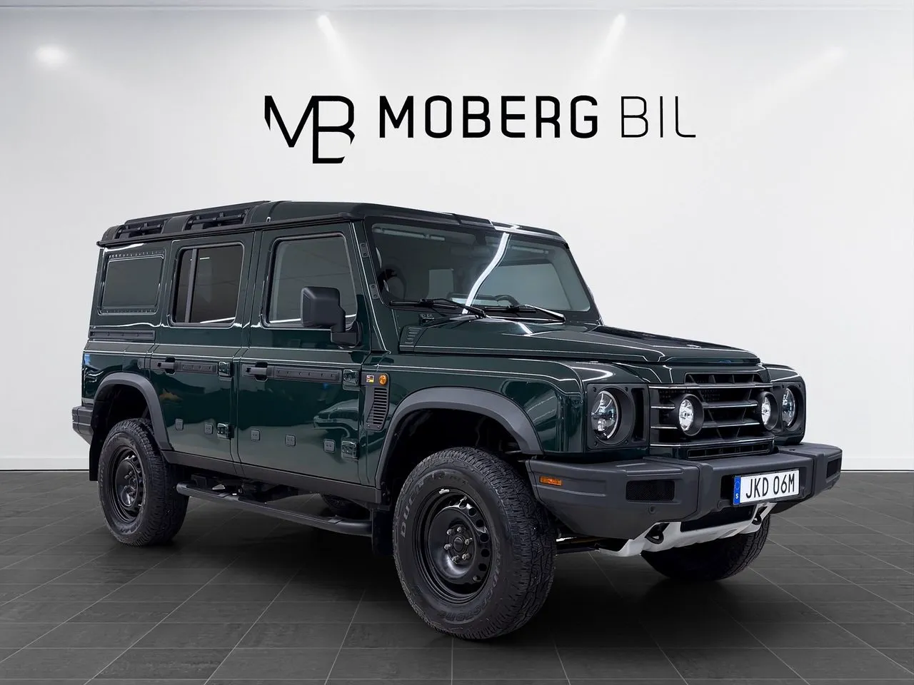 Vehicle image 5