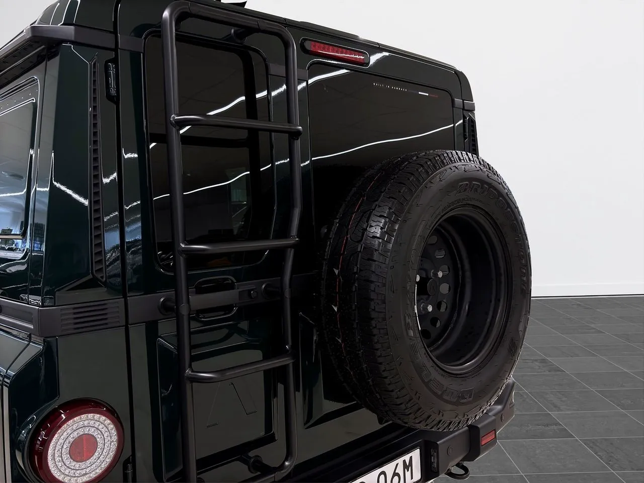 Vehicle image 13