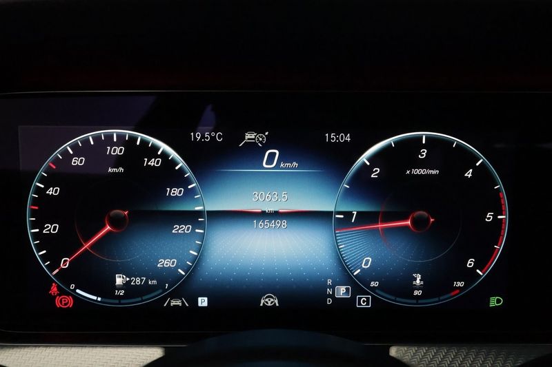 Mercedes E220 bild 16