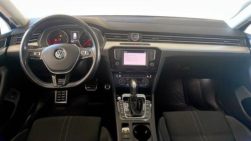 Volkswagen Passat bild 10