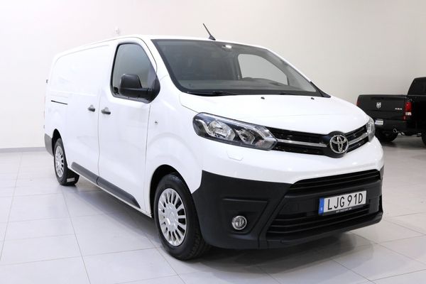 Toyota Proace 2.0 D-4D/ Värmare/ Head up- display /Adaptiv farth - 2020