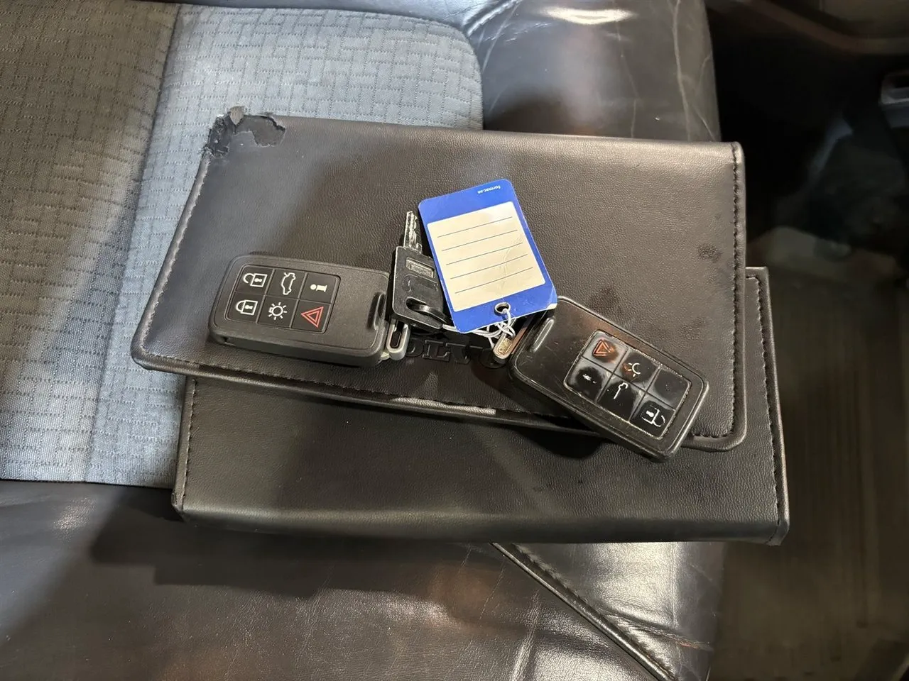 Vehicle image 22