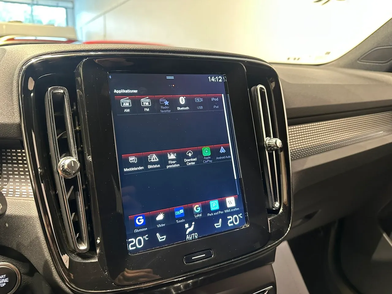 Vehicle image 14