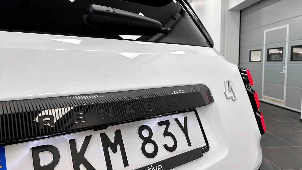 Vehicle image 23