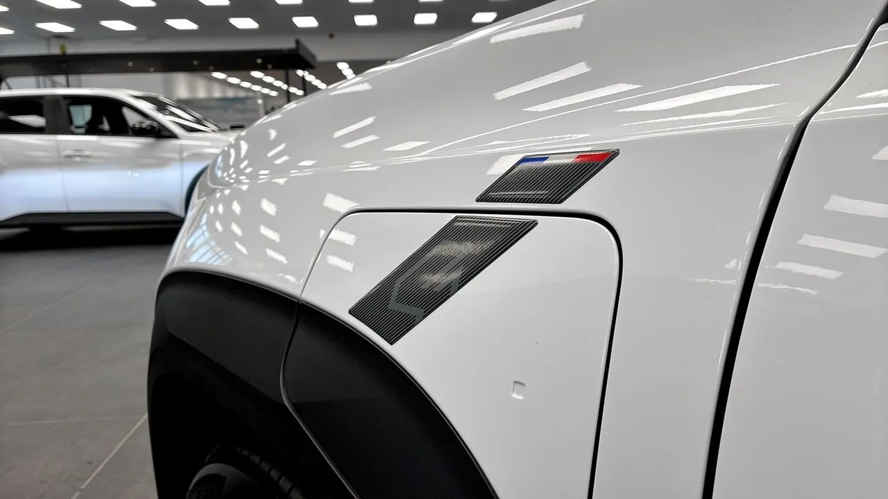 Vehicle image 20