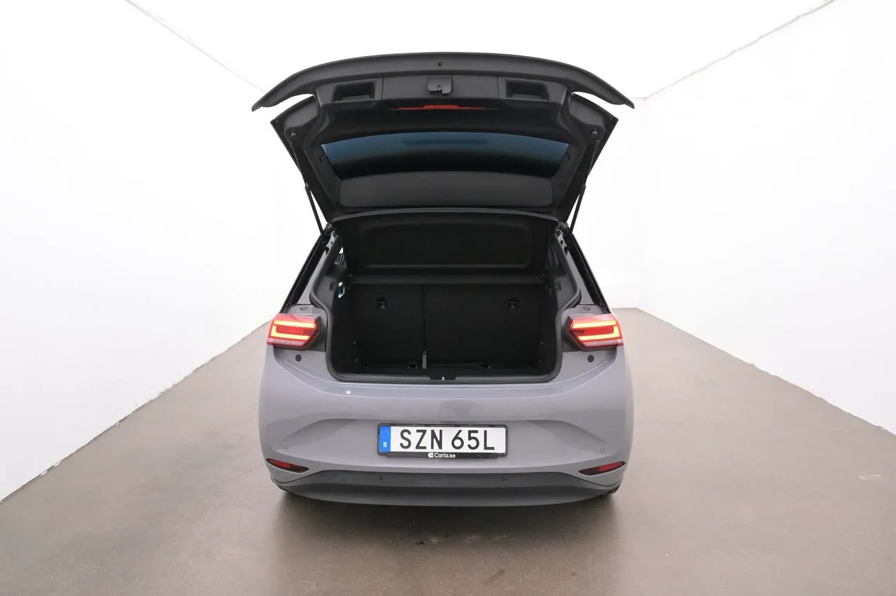 Vehicle image 21