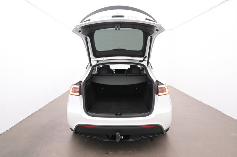 Tesla Model Y bild 22