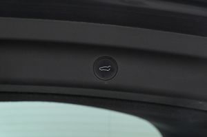 Tesla Model Y bild 24