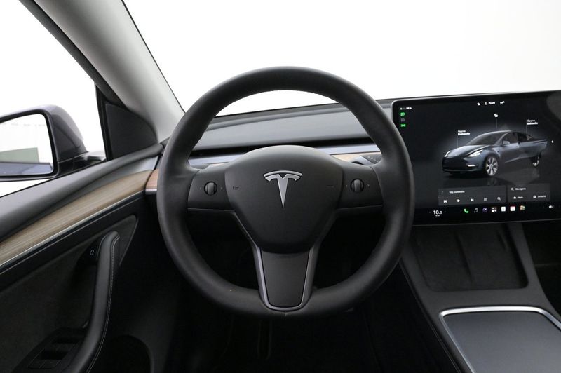 Tesla Model Y bild 7