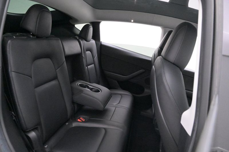 Tesla Model Y bild 22