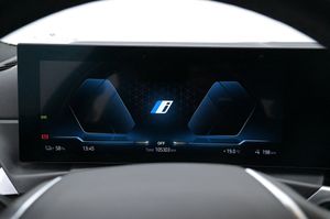 BMW i4 bild 8