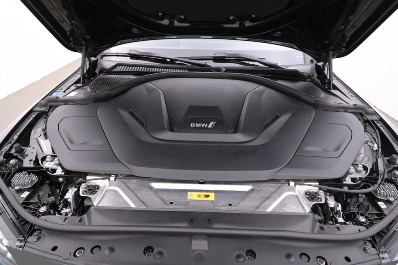 BMW i4 bild 26