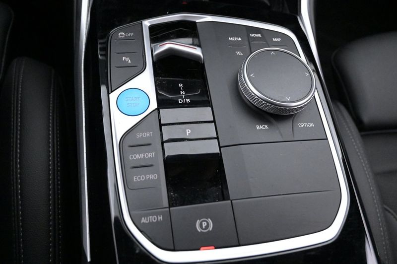 BMW i4 bild 18