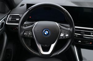 BMW i4 bild 7