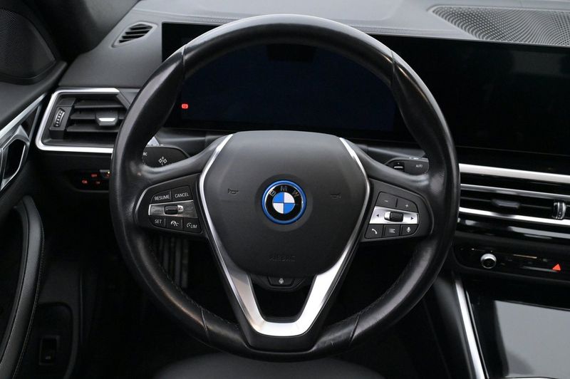 BMW i4 bild 7