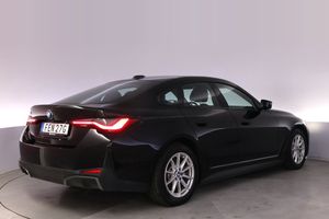 BMW i4 bild 5