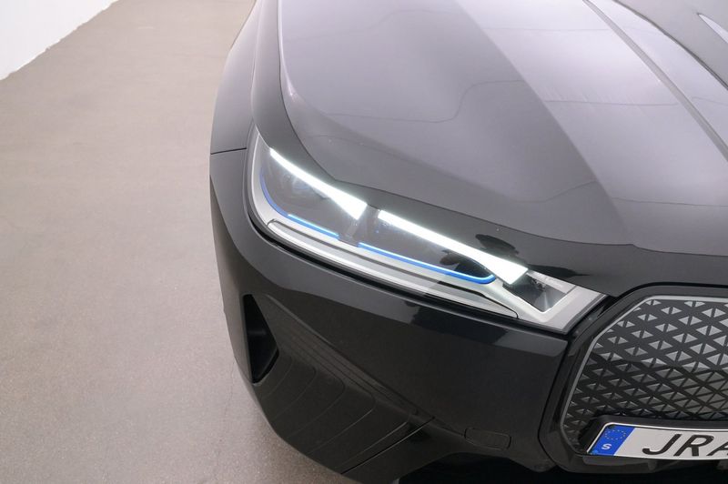 BMW iX bild 26