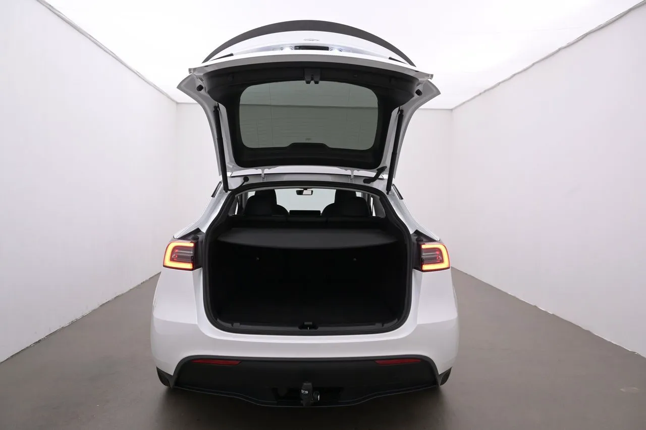 Vehicle image 21
