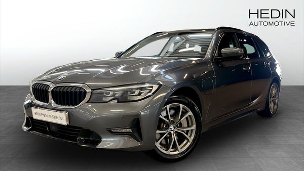 BMW 330 e xDrive Touring Drag Farthållare PDC - 2021