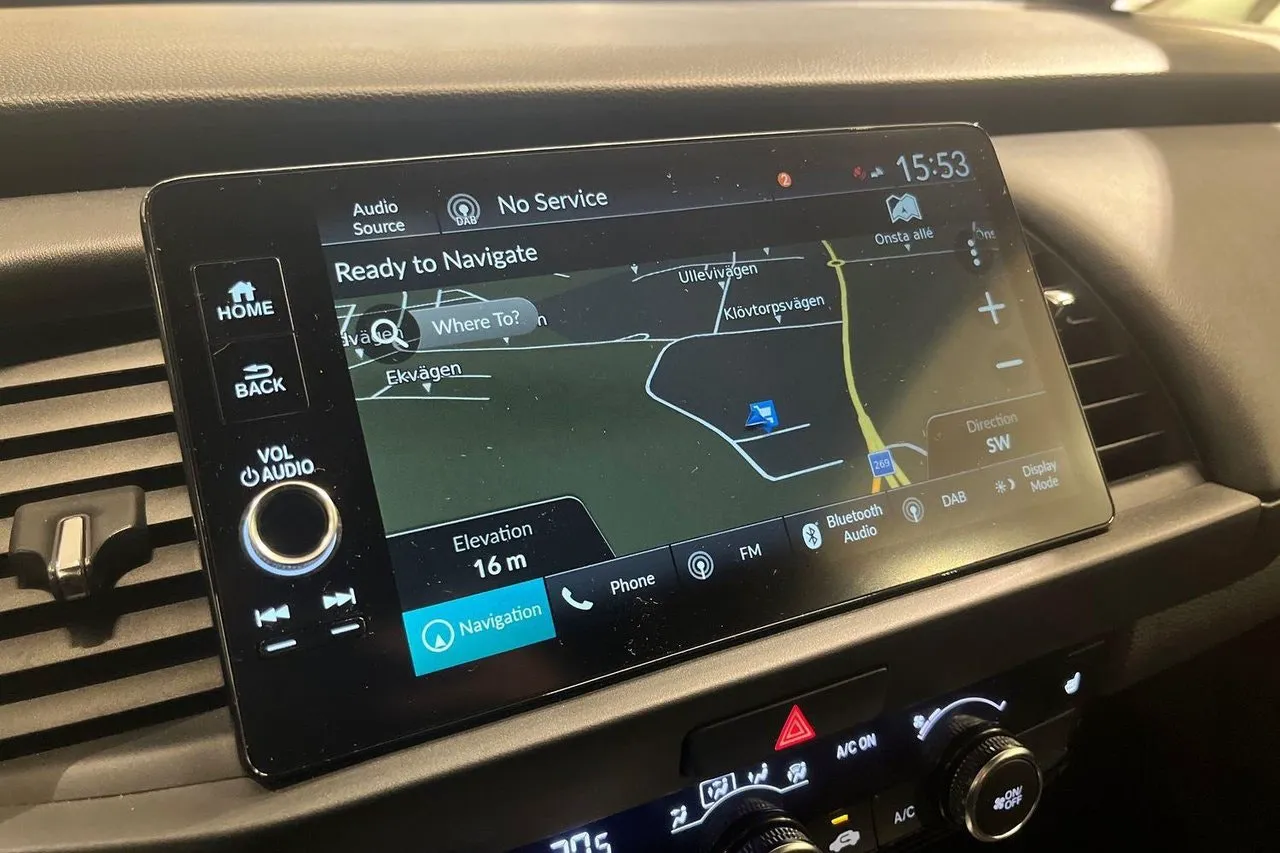 Vehicle image 14
