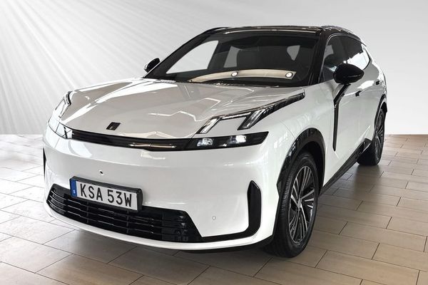 Lynk & Co 08 Core PHEV KAMPANJ PRIVATLEASING 24MÅN - 2025