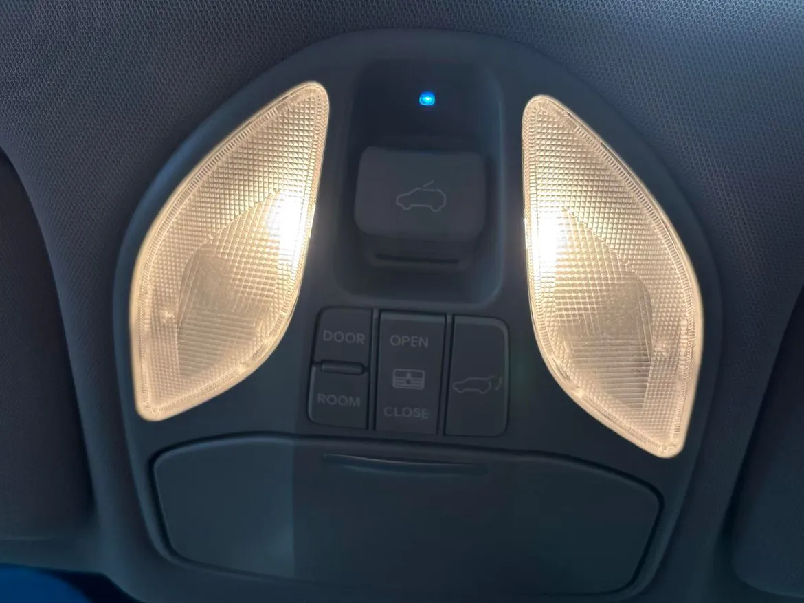 Vehicle image 20